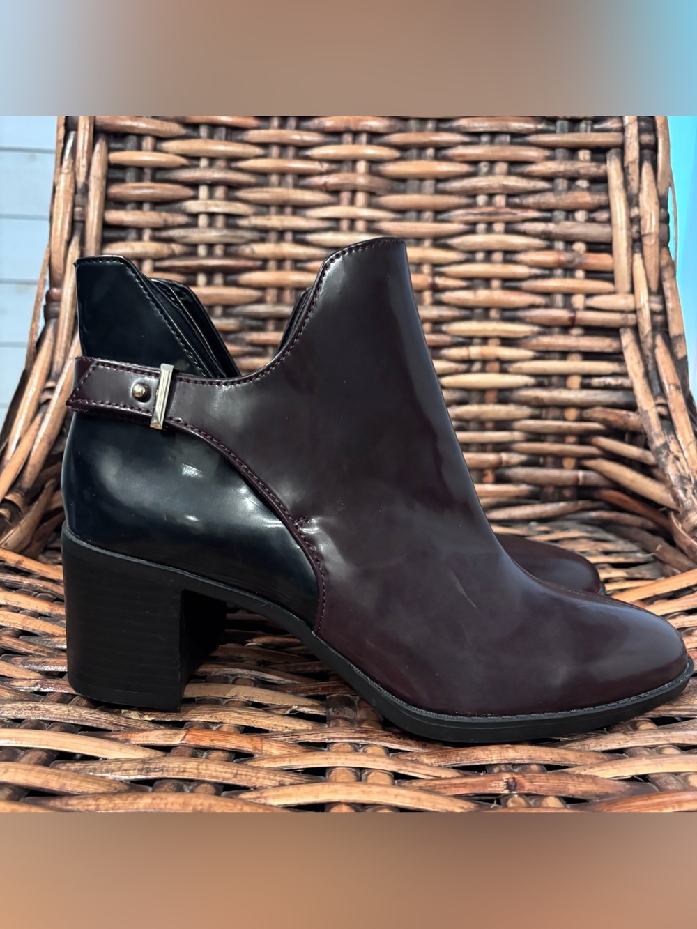 Zara Glossy Two-Tone Ankle Boots, Burgundy and Black Ankle Bootie.Size 9